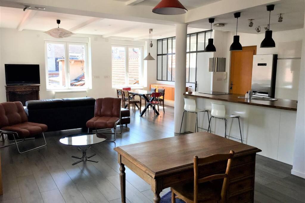 Apartmán Superbe Loft 100M2 Proche Cathedrale Avec Parking Remeš Exteriér fotografie