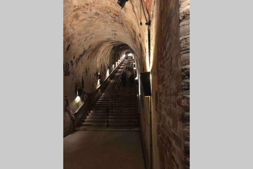 Apartmán Superbe Loft 100M2 Proche Cathedrale Avec Parking Remeš Exteriér fotografie
